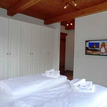 Tatil Evi In With Swimming Pool